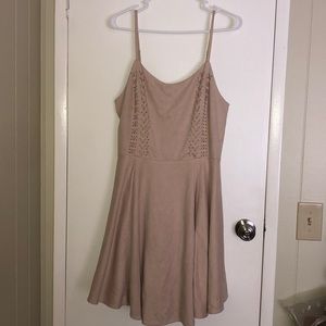 Fit and flare casual dress. Worn twice for a rodeo